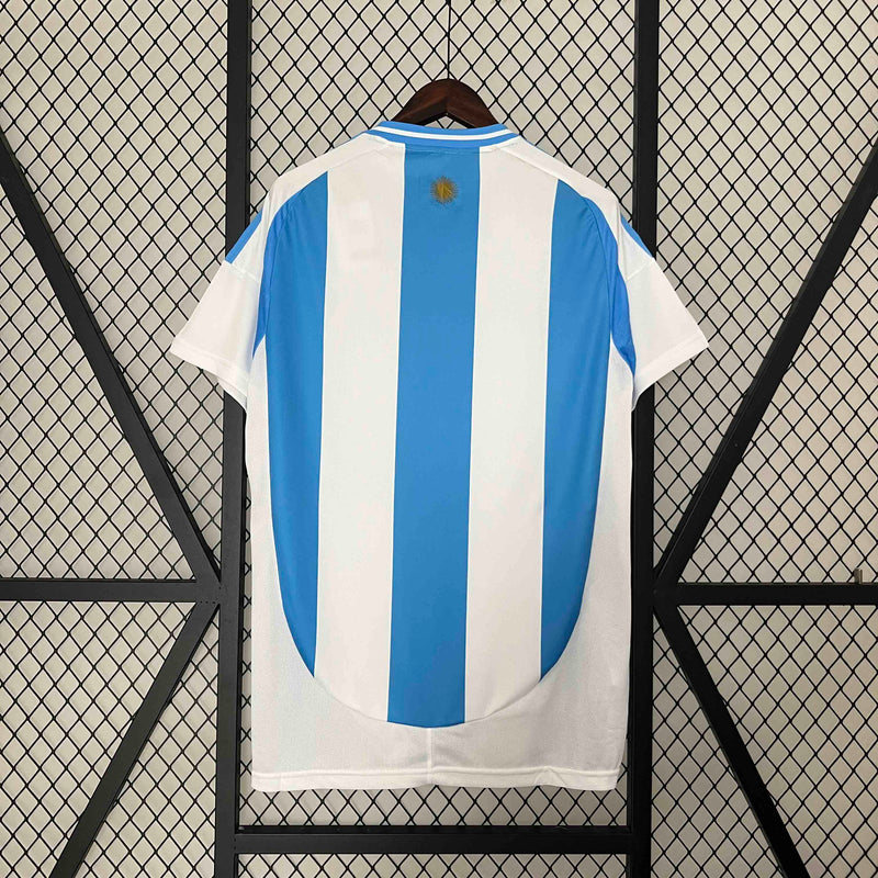 Camisa Seleção Argentina I 24/25 - Torcedor Adidas - Azul e Branca + Patch Campeão